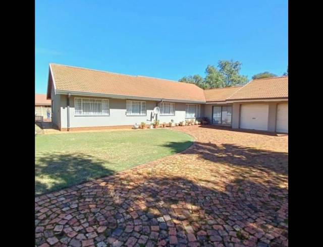 4 BEDROOM HOUSE FOR SALE IN VAAL PARK EXT 1